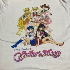 セーラームーンTシャツ