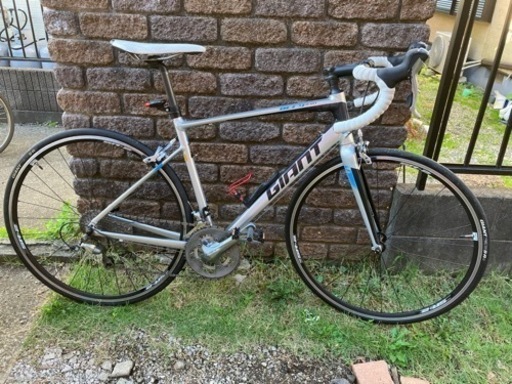 ロードバイク　ジャイアントDEFY2
