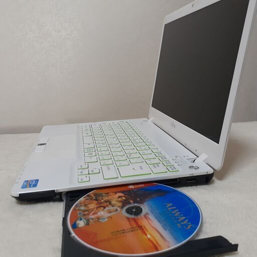取引中です】FUJITSU LIFEBOOK 13.3インチ 小型・軽量 i3 6GB SSD