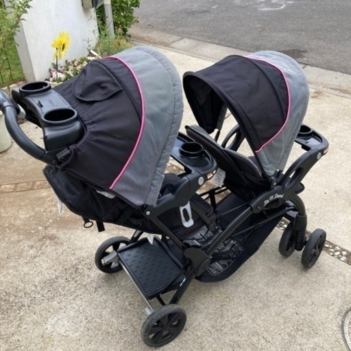 二人乗りベビーカー　baby trend Sit N Stand ミレニアムピンク　立ち乗りも可 二人乗りベビーカー baby trend Sit N Stand ミレニアムピンク 立ち