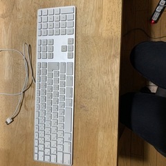MAC 用のキーボードとマウス