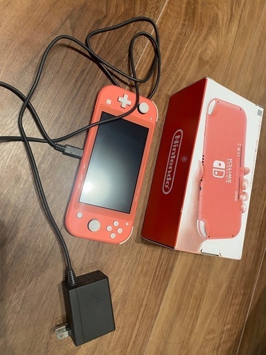 Nintendo Switchライトピンク　ほぼ未使用