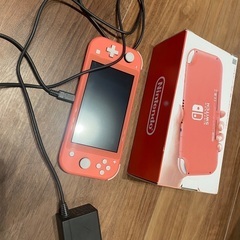 Nintendo Switchライトピンク　ほぼ未使用