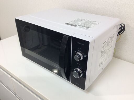 （10/4受渡済）JT7361【TOSHIBA/東芝 電子レンジ】極美品 2022年製 ER-WM17 家電 キッチン フラットテーブル 横開き