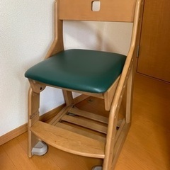 中古　子供用学習椅子(高さ調整可)