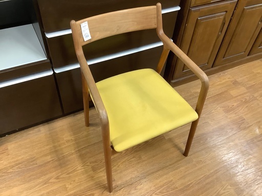 アームチェア　宮崎椅子製作所　イエロー×ブラウン　ご紹介します！