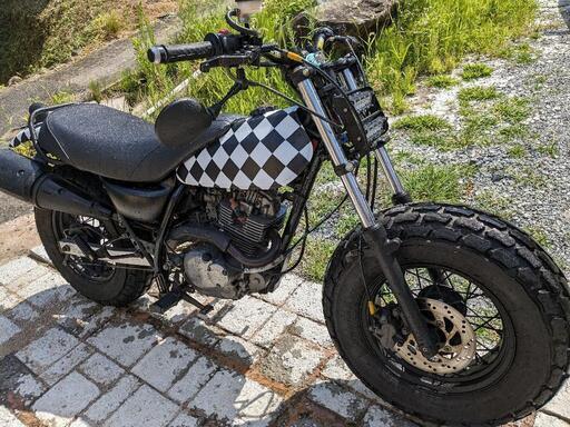 ファットタイヤ仕様バンバン200．ちょっとカスタム。