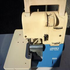 ☆ジューキ JUKI MO-102S 1本針2本糸 オーバーロックミシン◆古き良き昭和レトロ・アンティークミシン ☆ジューキ JUKI MO-102S 1本針2本糸 オーバーロックミシン◇古き