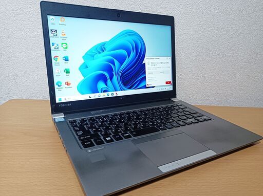 （取引中）薄型軽量東芝 dynabook R63/H ／第8世代 / Core i5 8250U ／快適16ギガメモリ／SSD 256GB／13.3型