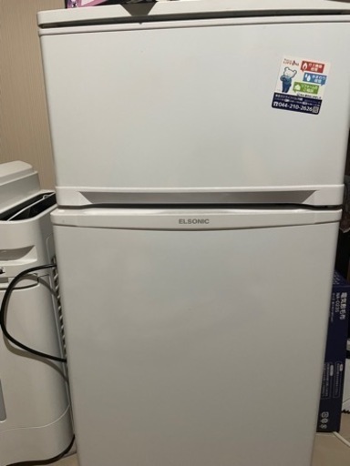 冷蔵庫　EJ-R832W