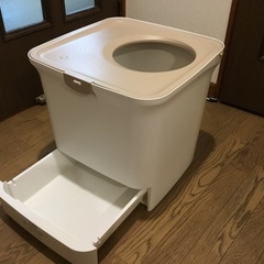 函館発　上から入るネコ用システムトイレ