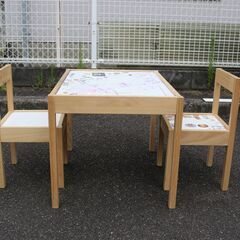 ★IKEAの子ども用テーブルセット（テーブルとイス2脚）★