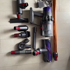 Dyson V10 クリーナーヘッドなし、付属品付き