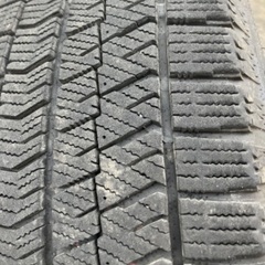 今だけ、値下げします。195/65/R15 ブリヂストン　ブリザック　VRX2美品21年製　スタッドレスタイヤ　プリウス等に適応