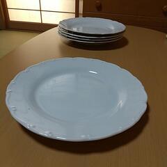 白い大皿