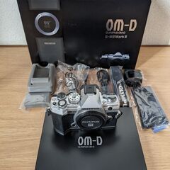 【新品同様】OLYMPUS OM-D E-M5 Mark III...