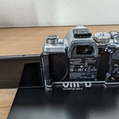 新品同様】OLYMPUS OM-D E-M5 Mark III ボディ ミラーレス 2037万画素 