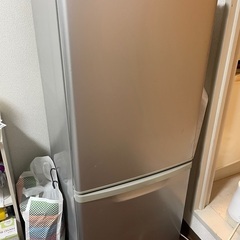冷蔵庫　無料で譲ります　新宿