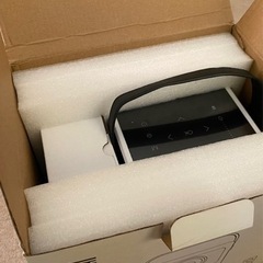 新品　小型プロジェクター　家庭用　フルハイビジョン　スピーカー内蔵　