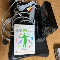 ジャンク品　Wii クロ　Wiifitボードあり　あげます