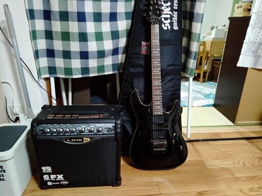 シェクター SCHECTER AD-OM-AC-FR / Omen Active エレキギター FR ブラックカラー ためし弾き程度の美品＋アンプ LINE6モデル：SPIDER2付