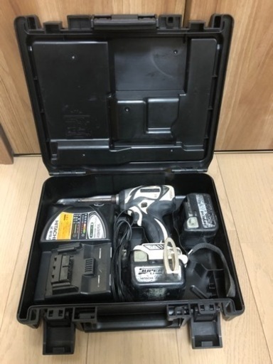日立工機　インパクトドライバー　中古　ビット付き