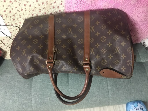 古いボストンバッグです