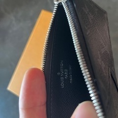 LV カードケース