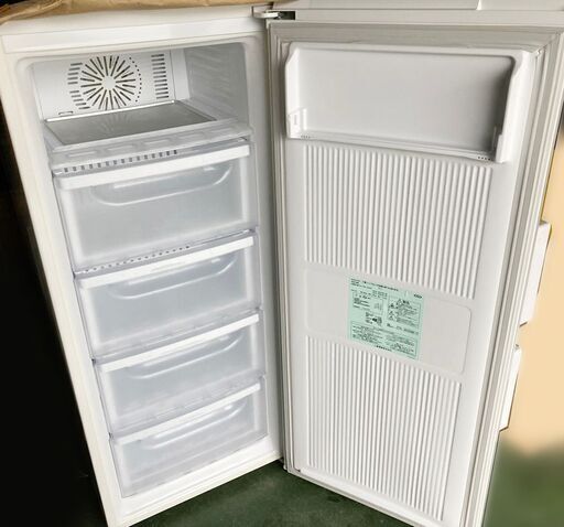 札幌☆ 三菱電機 / 縦型 冷凍庫 120L◇ MF-U12 右開き フリーザー 