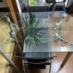 ガラスダイニングテーブル＋チェア×2