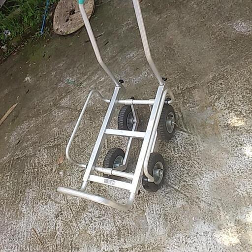 コンテナカー