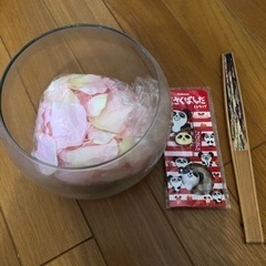 ガラスの器　花びら　ストラップ　扇子