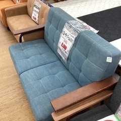 KH-48【新入荷　リサイクル品】2シーターアームソファ　ライトブルー