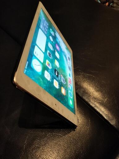 iPad第5世代 wifiモデル128G オマケあり