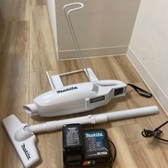 【ネット決済】マキタ　充電式クリーナー