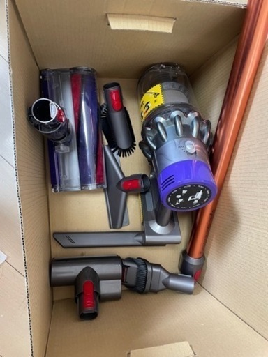 ダイソン　掃除機　Dyson Cyclone V10 Fluffy(スタンド、充電器付き)