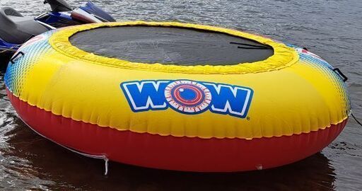 WOW　ワオ　水上　トランポリン　中古