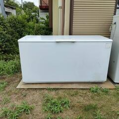 【無料】大型冷凍庫　エレクトロラックス製