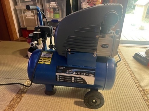 エアーコンプレッサー　25Ｌ　オイル式