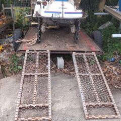 コンバインカーとおまけの田植機