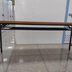 会議用長机６台。 美品、ガタつきなし。