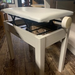 電子ピアノ中古　YAMAHA CLP-645W 2017年製