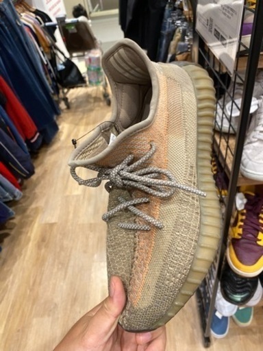 スニーカー yeezy 350 v2 sand tauped