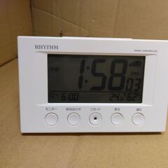 リズム(RHYTHM) 目覚まし時計 電波時計 温度計・湿度計付...