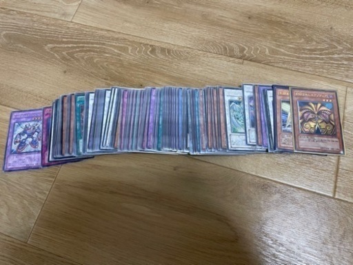 美品)遊戯王カード ホログラフィク30枚 レリーフ300枚以上 DT 美品)遊戯王