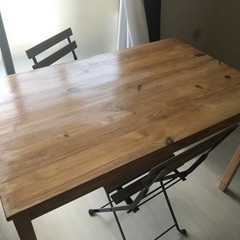パイン材・IKEA.INGOテーブル