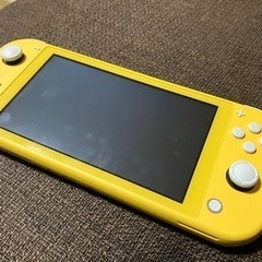 ニンテンドーSwitch lightイエロー