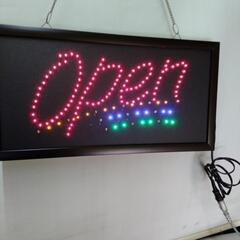 お店の電光看板(open)