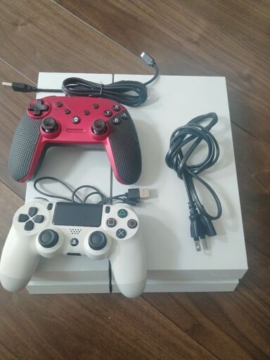 PS4本体/500GB+コントローラー２個　8/22まで