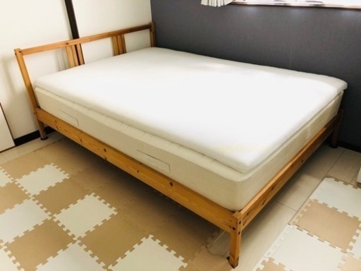 ダブルベッド（IKEA イケア）幅140cm×タテ200cm